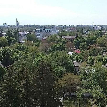 Apartment On Prospekt Peremogi TTchernihiv Extérieur photo